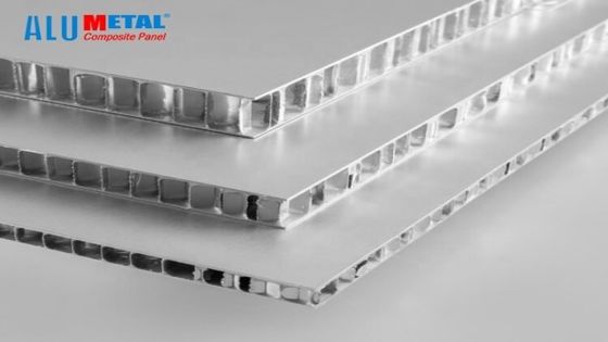 4 × 8 500 مم 10000 مم ألومنيوم قرص العسل البحرية 4 مم لوحة ساندويتش SGS
