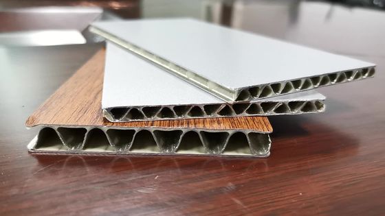 5MM AA3003 لوحات الحائط المعدنية الألومنيوم المركب الكسوة 1220mm